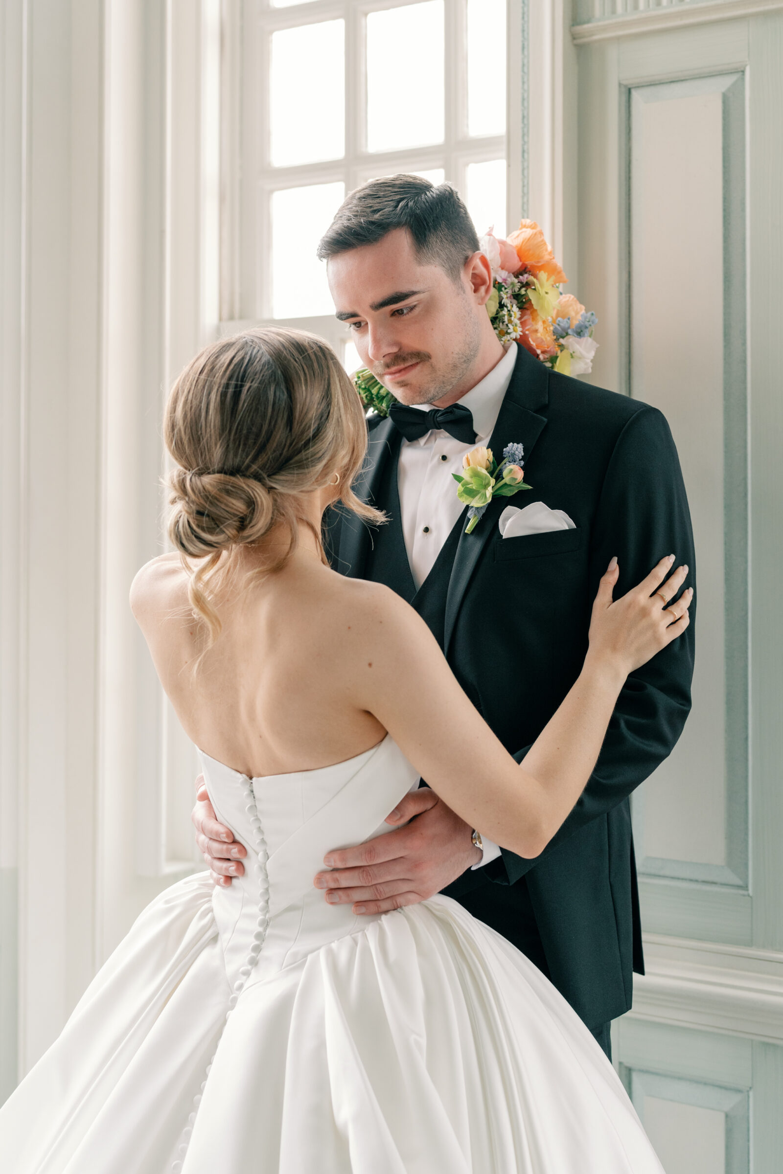 bride and groom pictured at Estate at River Run | inquire today for wedding photography packages in Richmond, VA