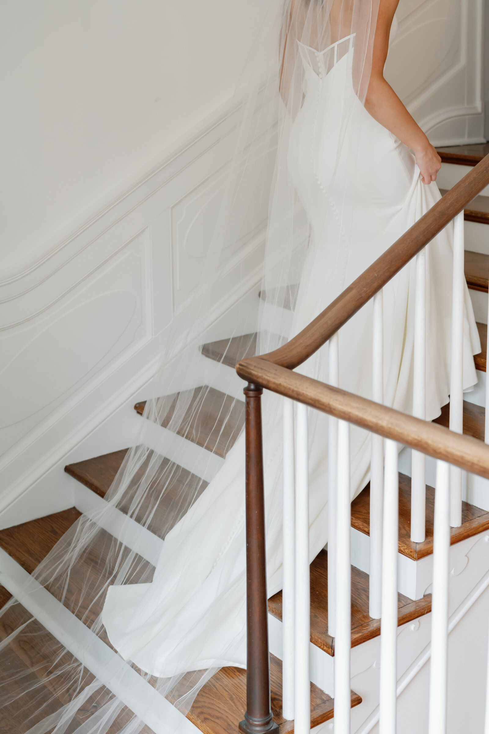 Rust Manor House Wedding in Leesburg, VA | Wedding Photographers in VA | bride with veil walking up stairs