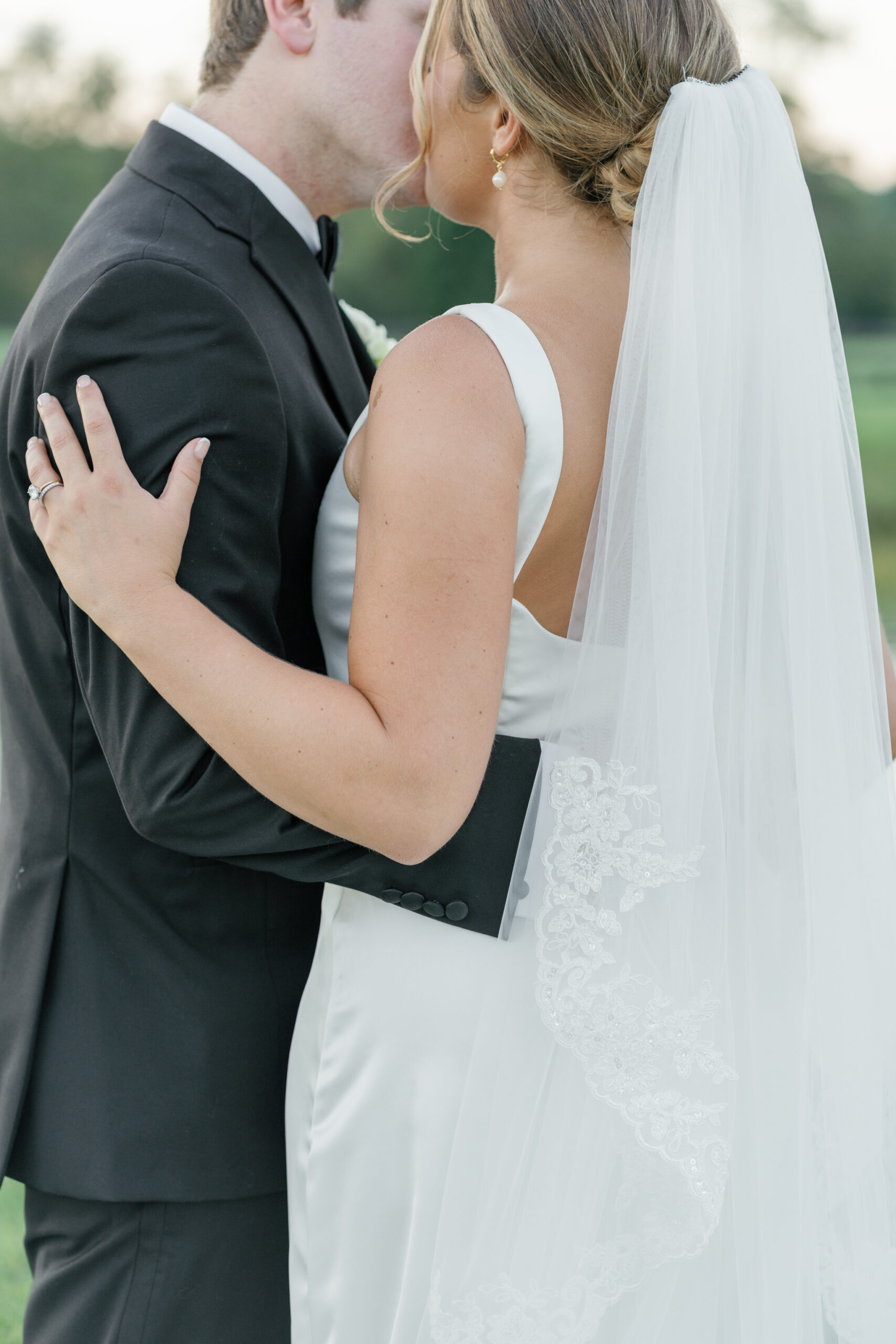 Elegant wedding photography in Richmond, Virginia, capturing a timeless moment between a bride and groom. Ideal inspiration for couples planning a museum or historic venue wedding