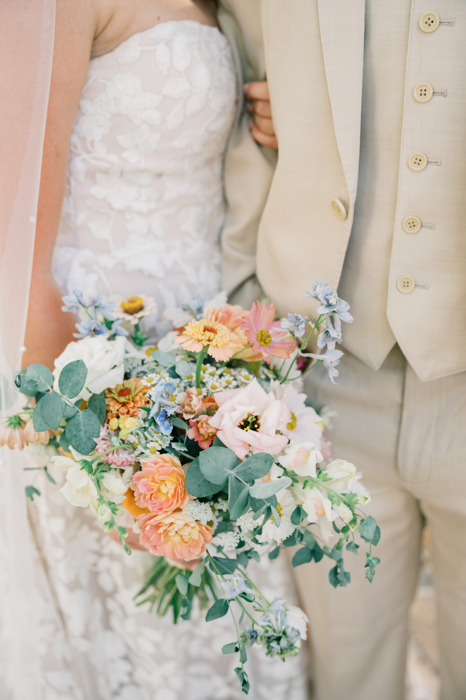 Three Oaks Manor Wedding in Madison Heights, VA | Virginia Wedding Photographer | closeup image of the bridal bouquet a bride is holding