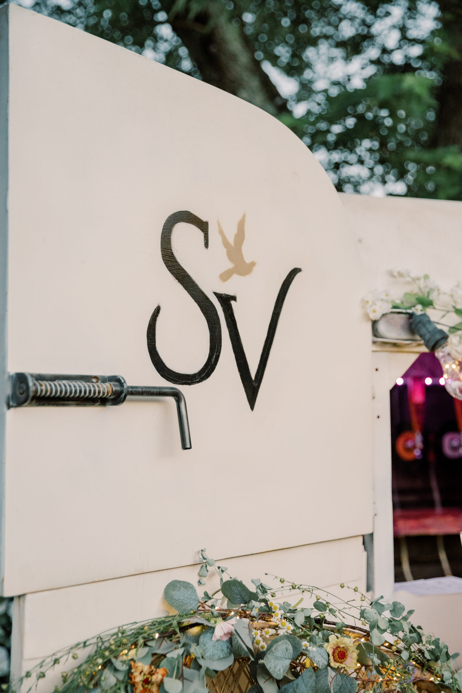 Three Oaks Manor Wedding in Madison Heights, VA | Virginia Wedding Photographer | detail shot of the Something Vintage Mobile Bar