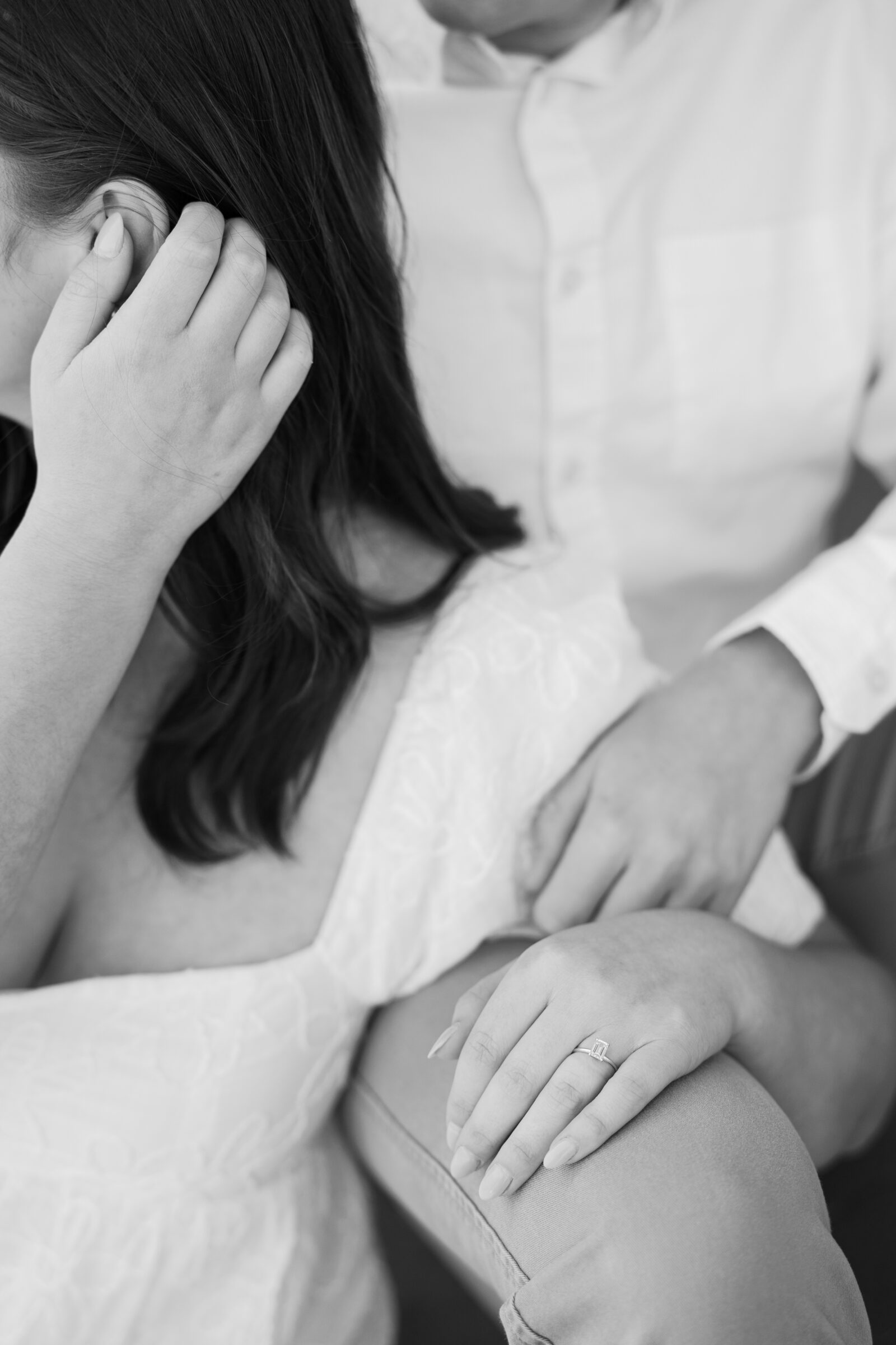 Engagement Session at the VMFA in Richmond VA | black and white closeup image of an engagement ring a girl is wearing.